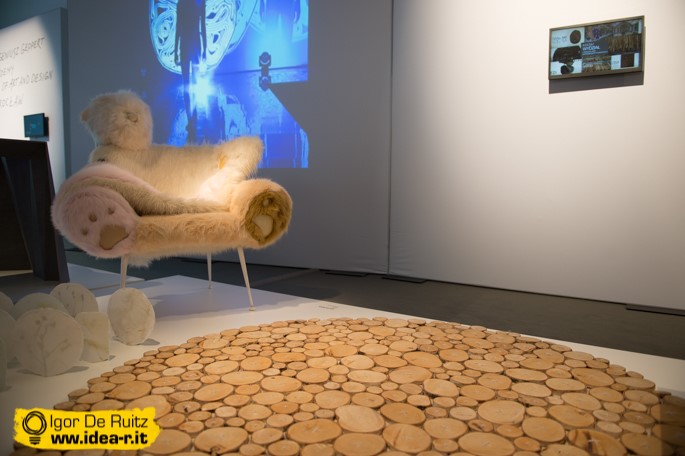 Polar Bear by Anita Kanicka and Carpet by Ilona Kowalczyk (Tortona)